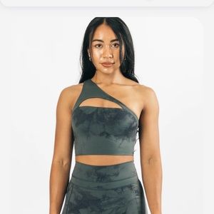 Alphalete ASYMMETRICAL BRA